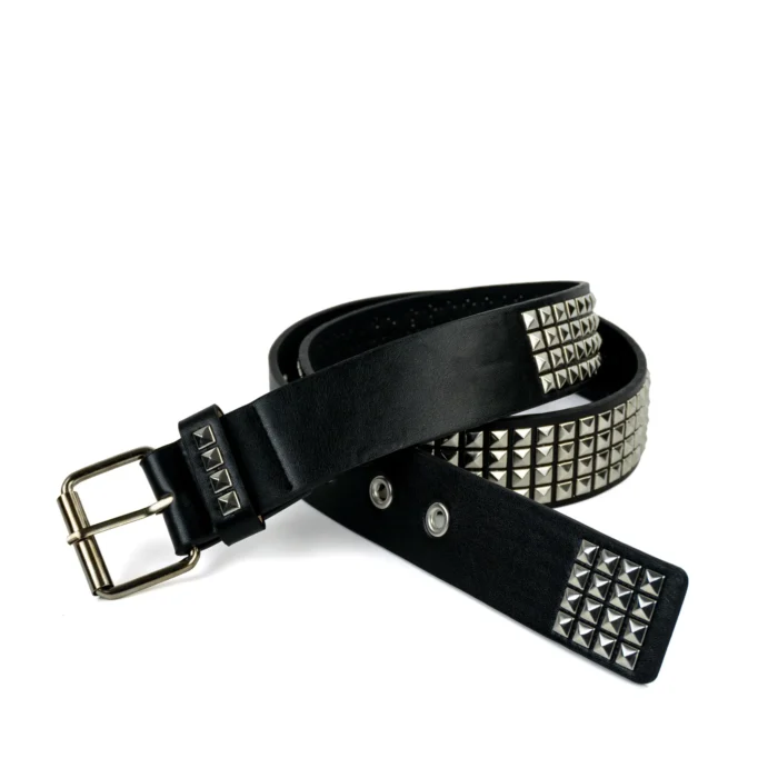 Correa rockera con tachas